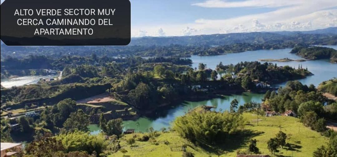 Guatape Apartamento Vista Al Embalse מראה חיצוני תמונה