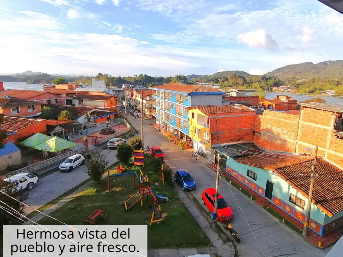 Guatape Apartamento Vista Al Embalse מראה חיצוני תמונה